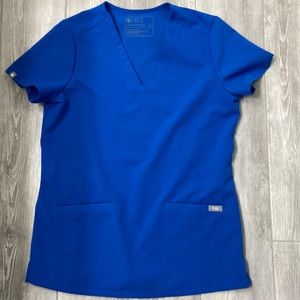FIGS technical scrub top excellent condition.